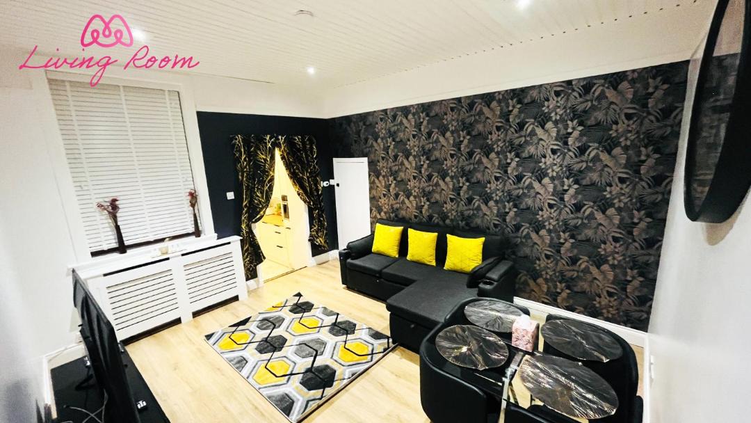 Photo of Livingroom in Cowdenbeath