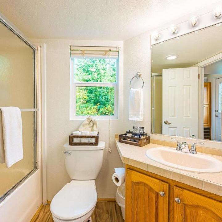 Photo of Bathroom in Beaver