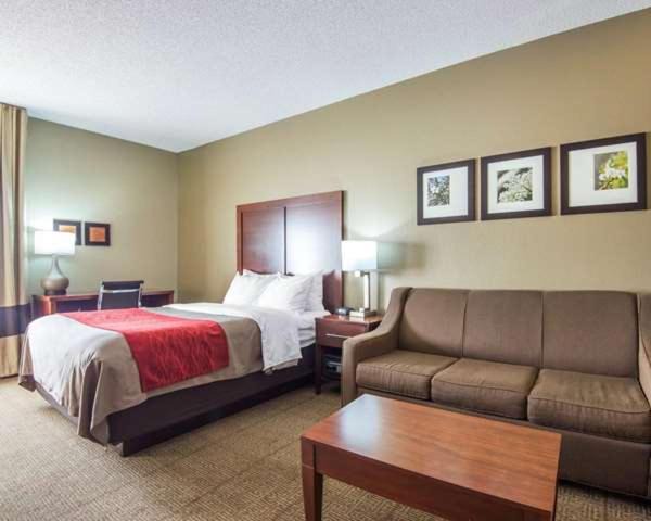 Photo of Bedroom in Grain Valley