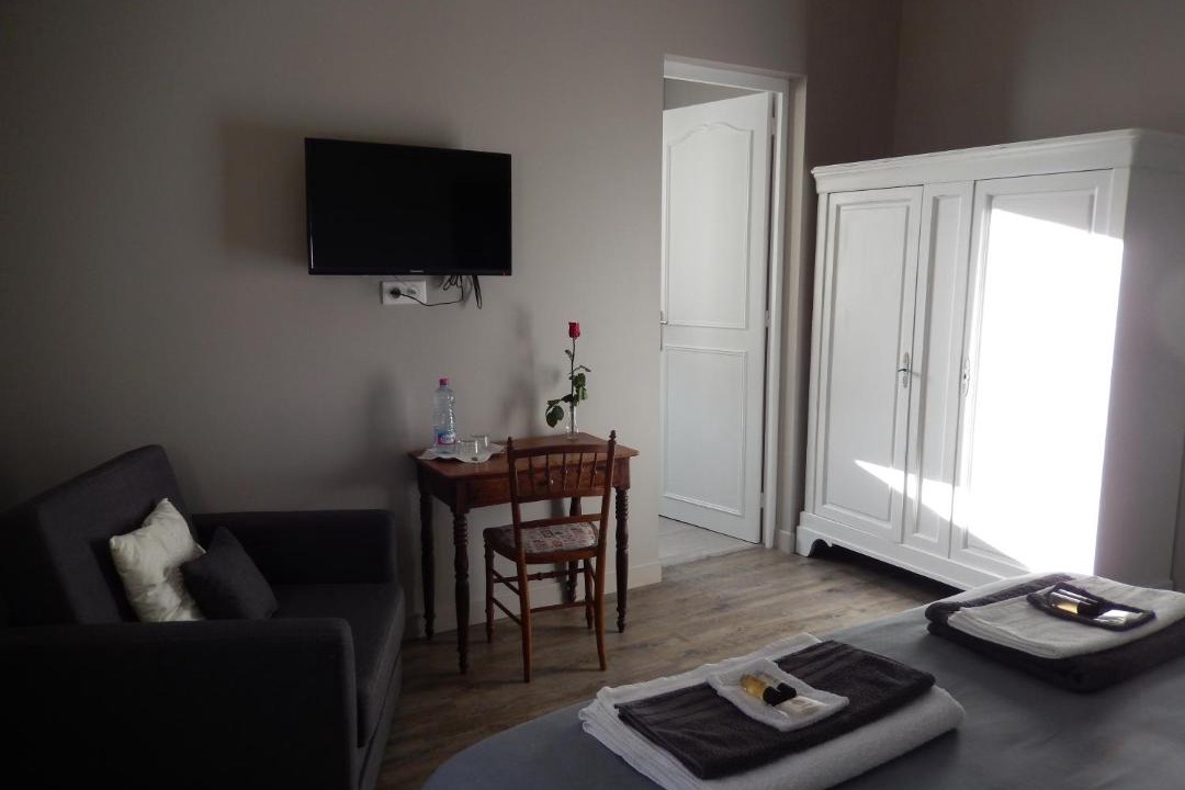 Photo of Others in Cenac