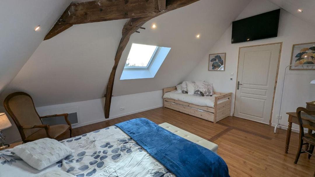 Photo of Bedroom in Saint-Pierre-Montlimart