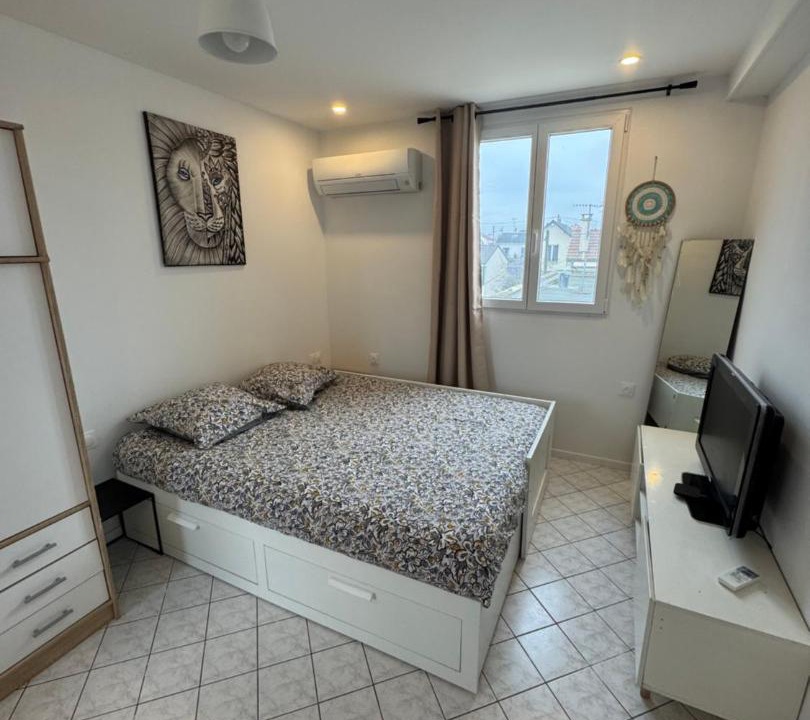 Photo of Bedroom in Houilles