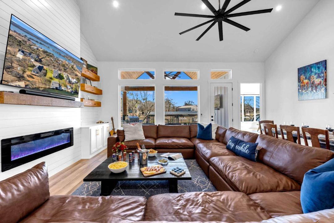 Photo of Livingroom in Granite Shoals
