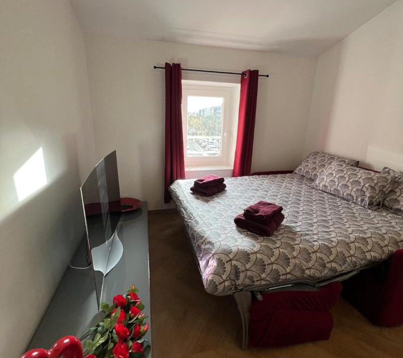 Photo of Bedroom in La Demi - Lune