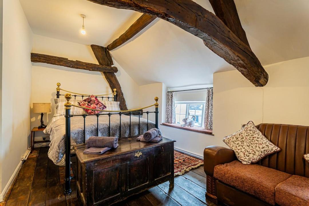 Photo of Others in Leek