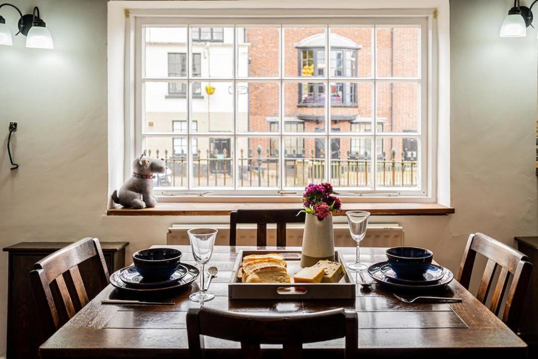 Photo of Others in Leek