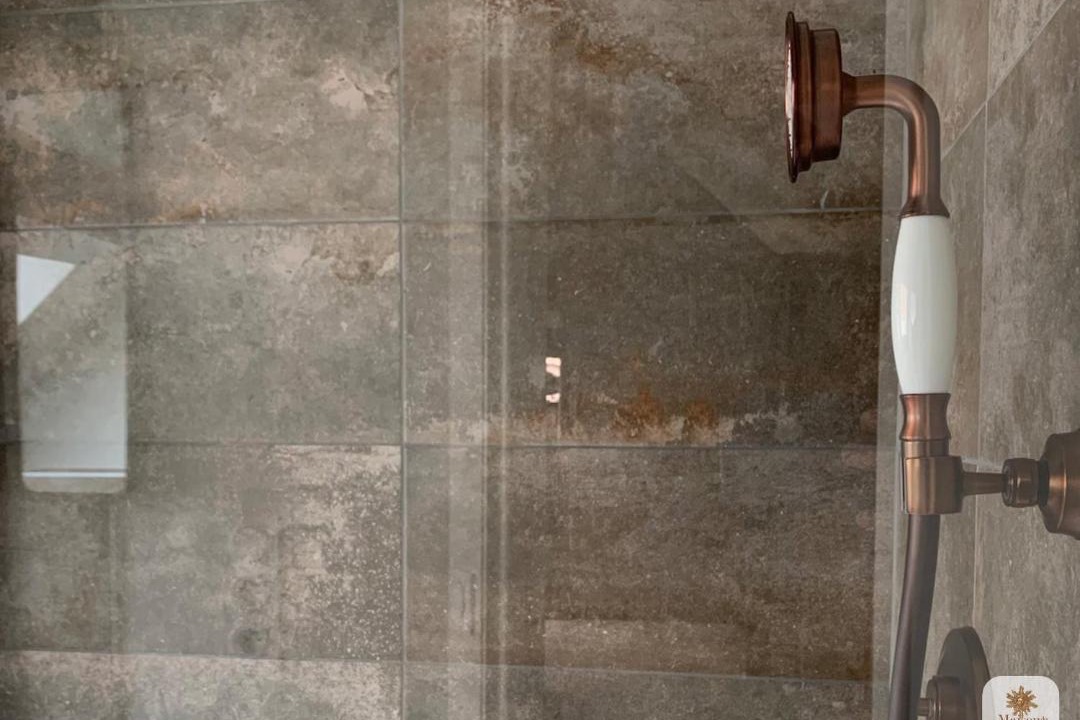 Photo of Bathroom in Flavigny-sur-Ozerain