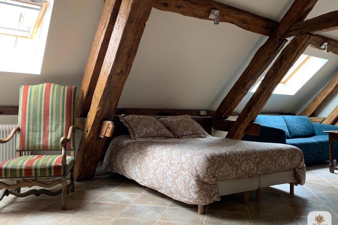 Photo of Others in Flavigny-sur-Ozerain