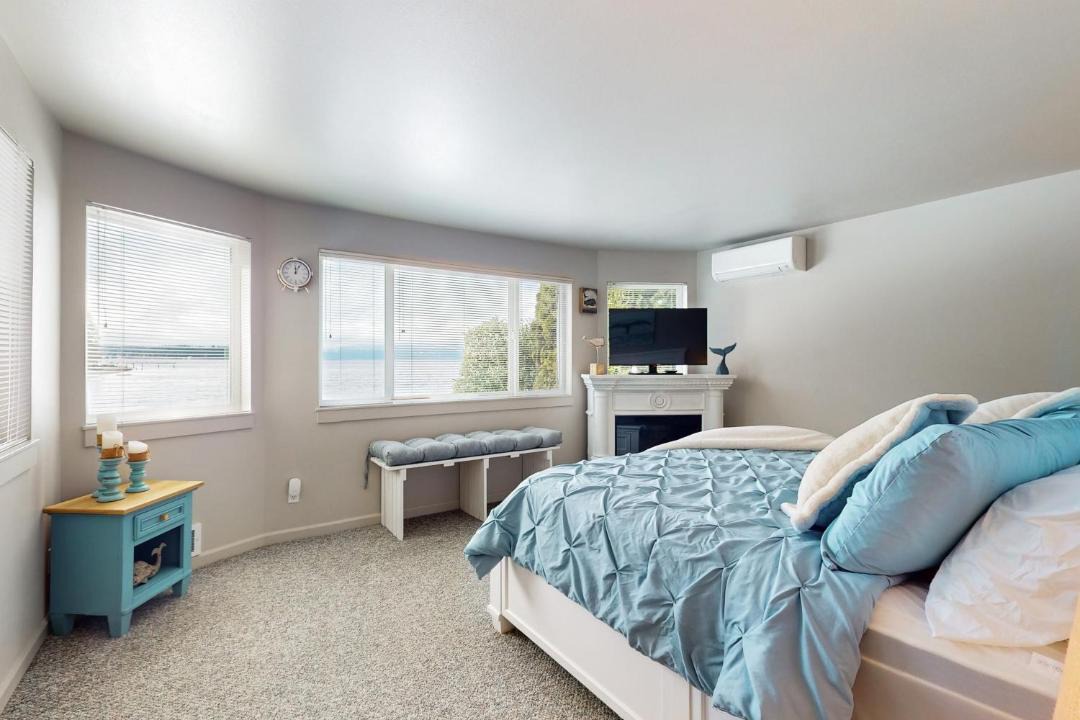 Photo of Bedroom in Seabeck