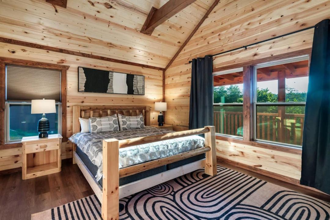 Photo of Bedroom in Sevierville