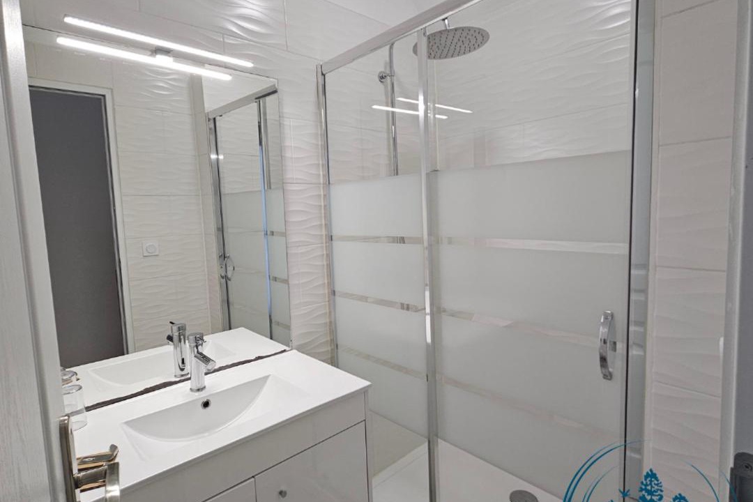 Photo of Bathroom in Fort-Mahon-Plage