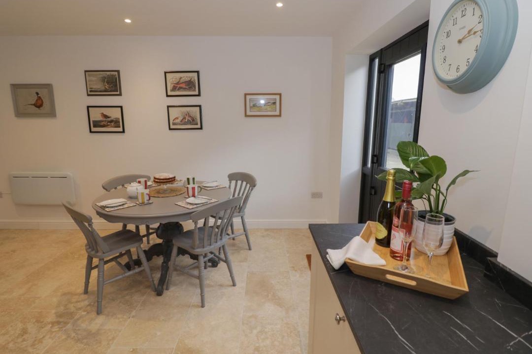 Photo of Others in Hellidon