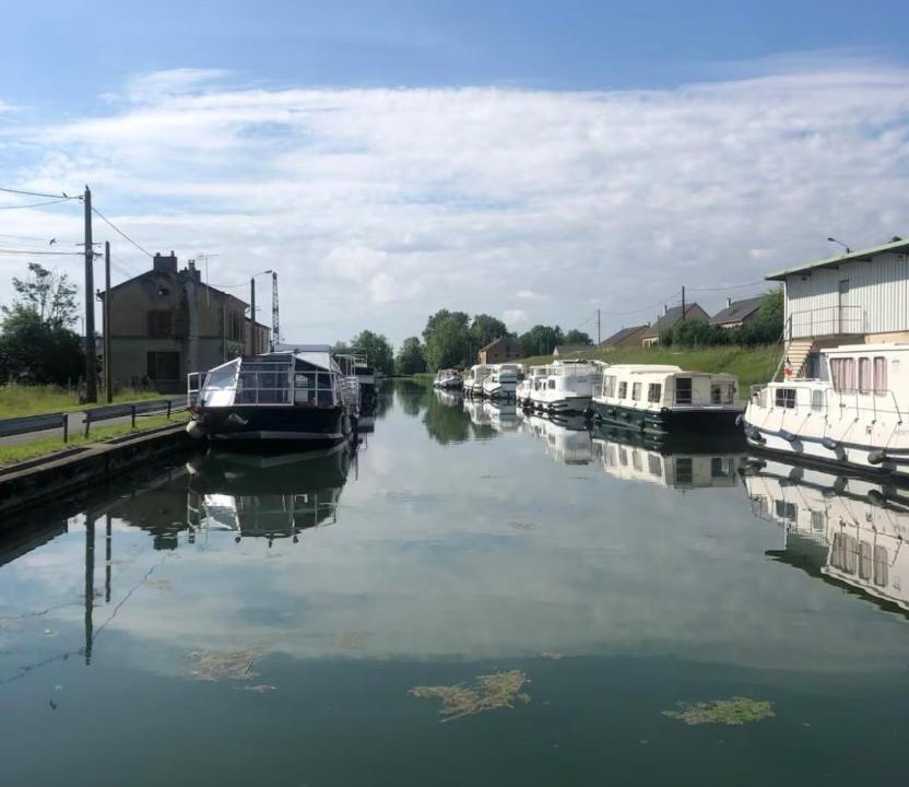 Photo of Others in Dom-le-Mesnil