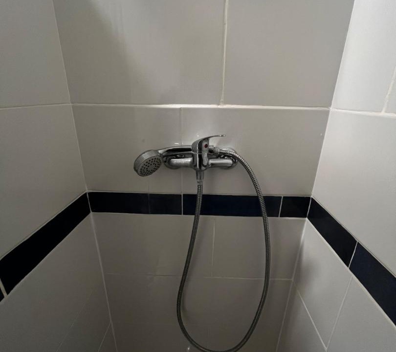 Photo of Bathroom in Mantes-la-Jolie