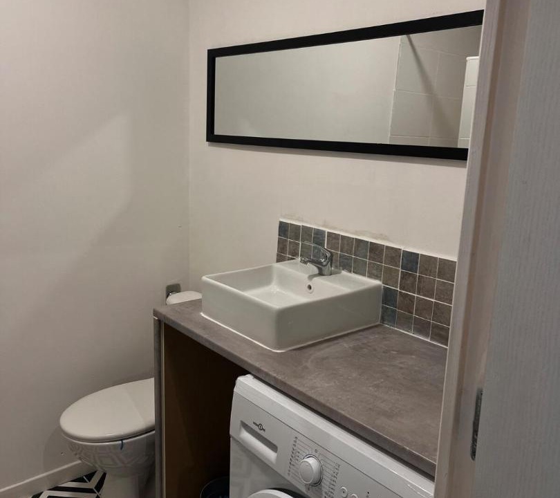 Photo of Bathroom in Mantes-la-Jolie