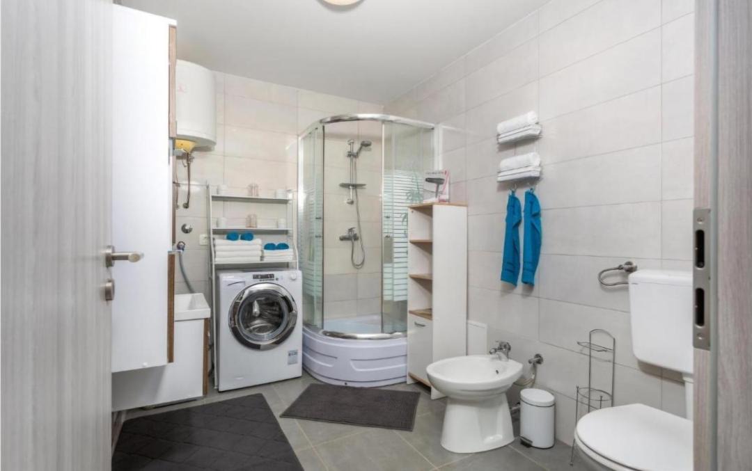 Photo of Bathroom in Linardici