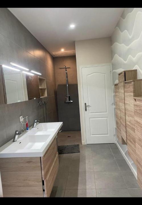 Photo of Bathroom in Le Mans Metropole