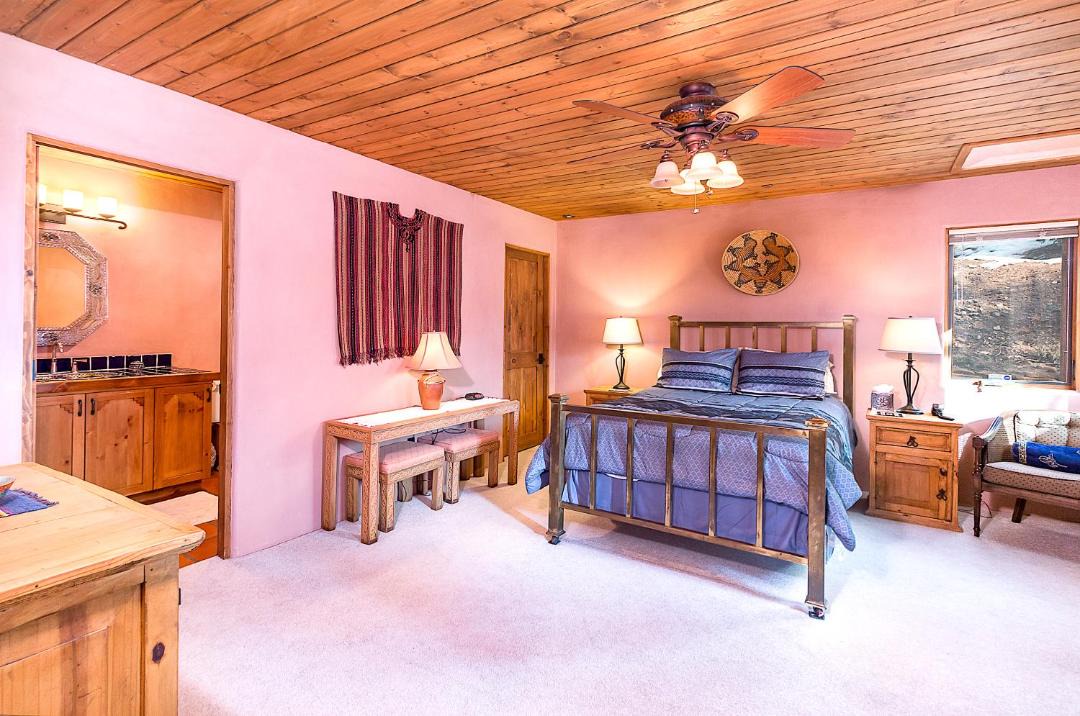 Photo of Bedroom in Tesuque Hills