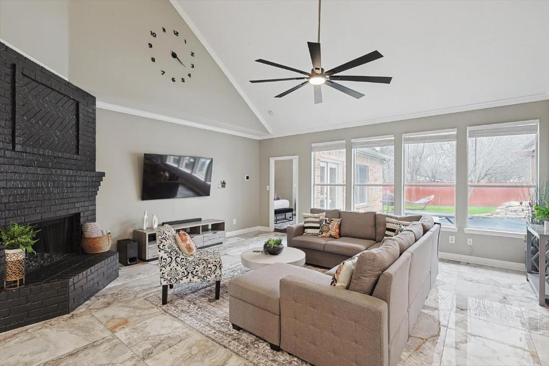 Photo of Livingroom in Irving
