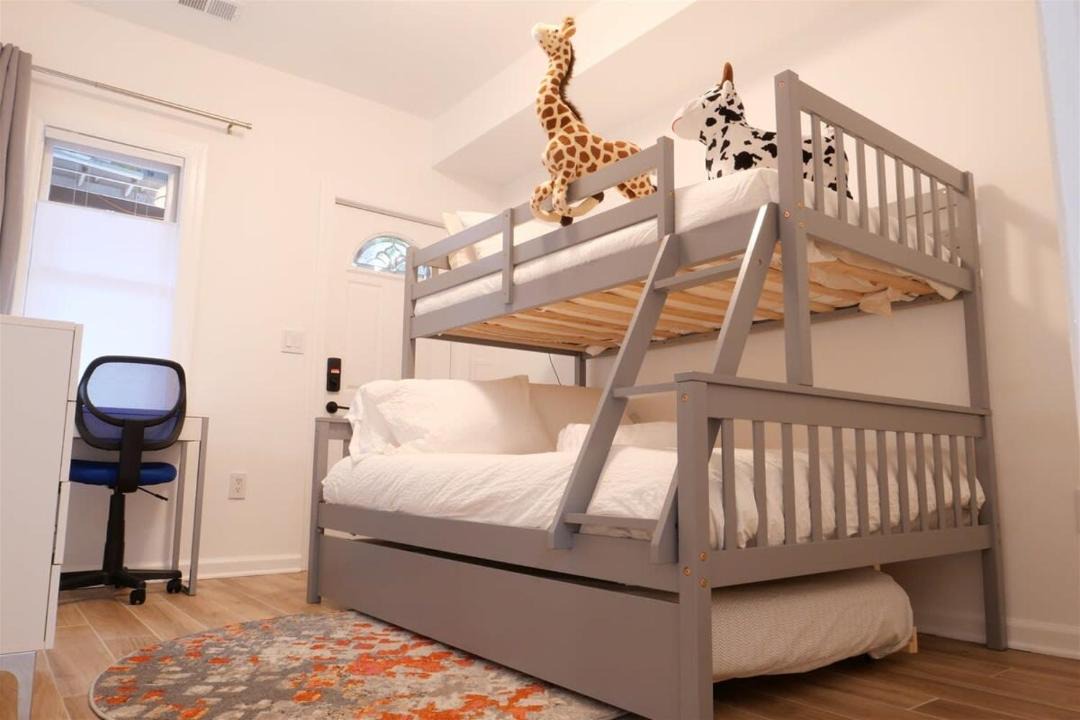 Photo of Bedroom in Cardozo