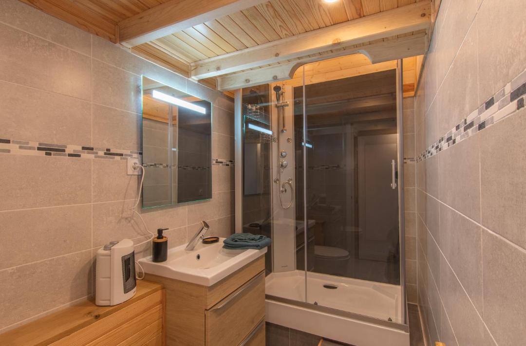 Photo of Bathroom in Sainte-Helene-sur-Isere