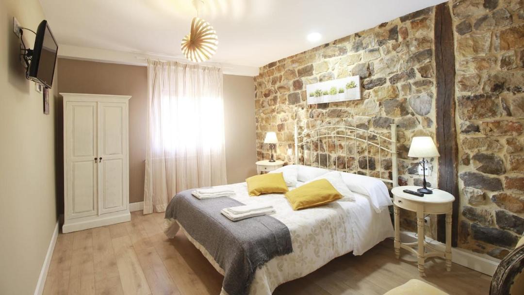 Photo of Bedroom in Campoo de Yuso