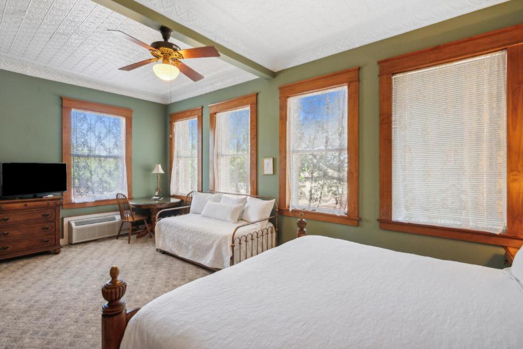 Photo of Bedroom in Eastland