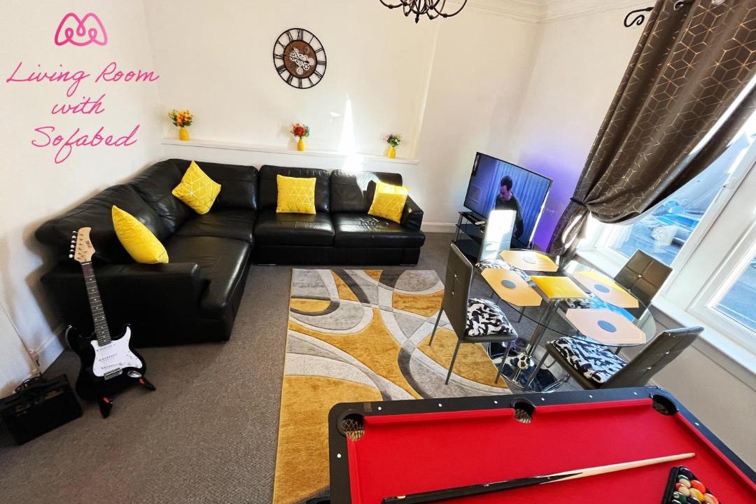 Photo of Livingroom in Kelty