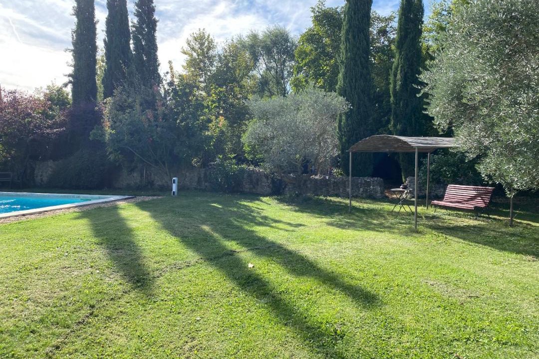 Photo of Others in Merindol