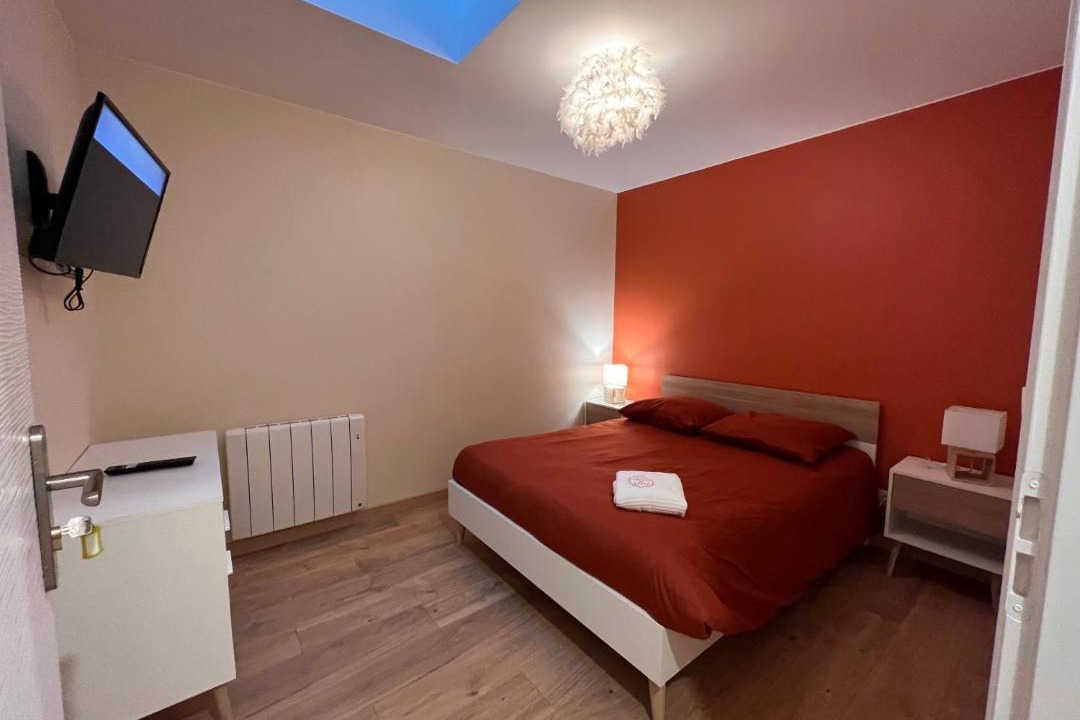 Photo of Bedroom in Amberieu-en-Bugey