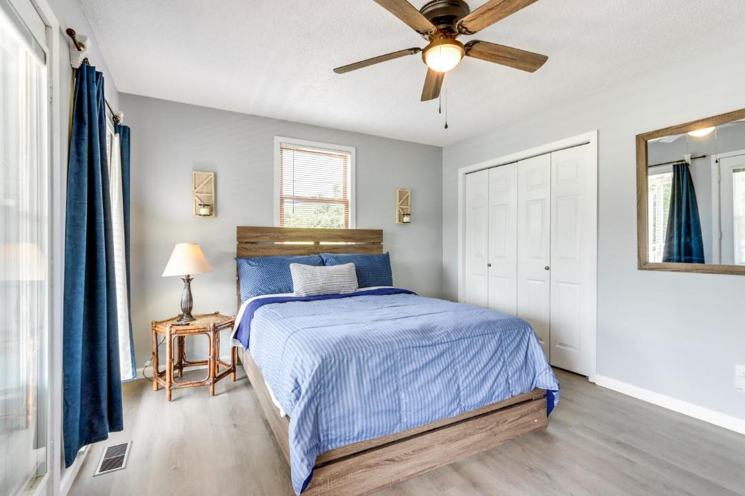 Photo of Bedroom in Roach