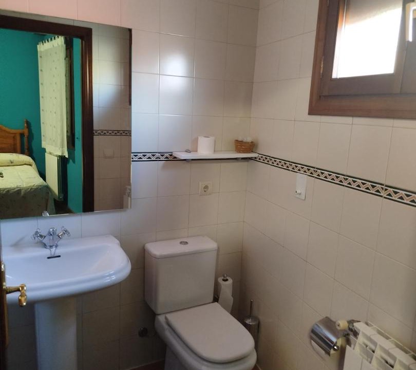 Photo of Bathroom in Torres de Albarracin