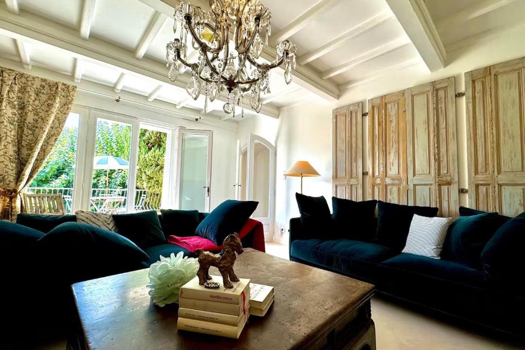 Photo of Livingroom in Saint-Martin-d'Ardeche