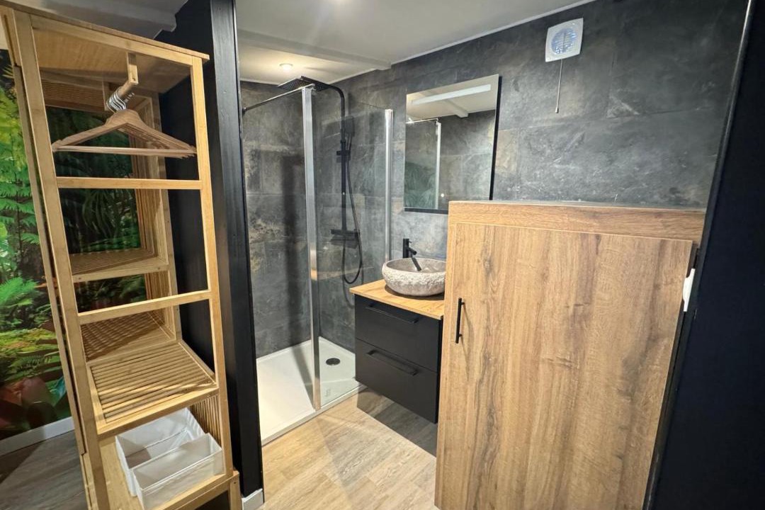 Photo of Bathroom in Cuincy