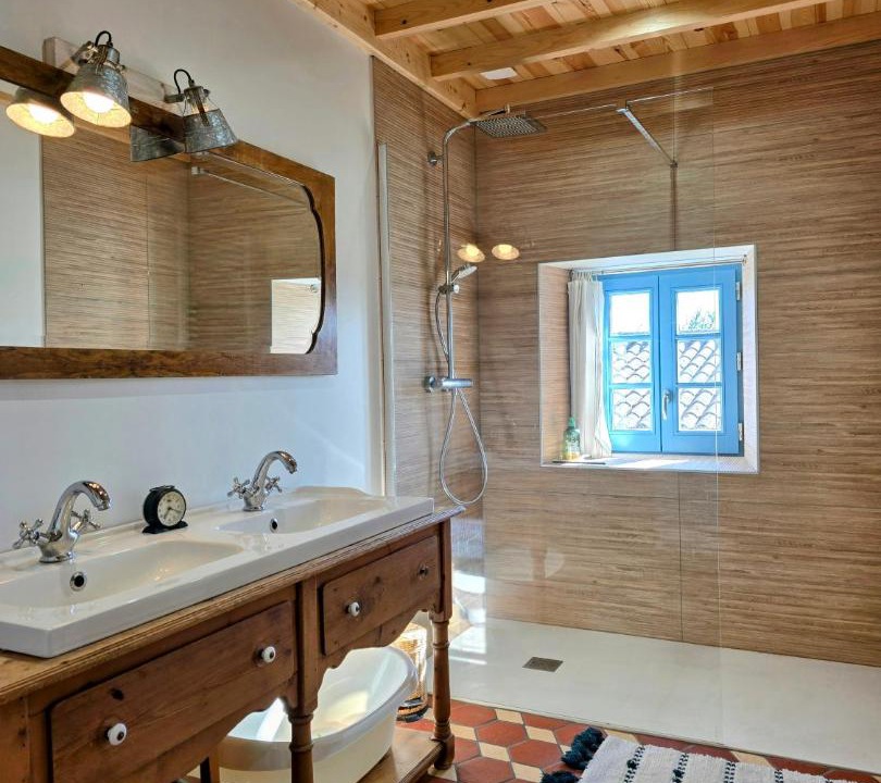 Photo of Bathroom in Usson-en-Forez