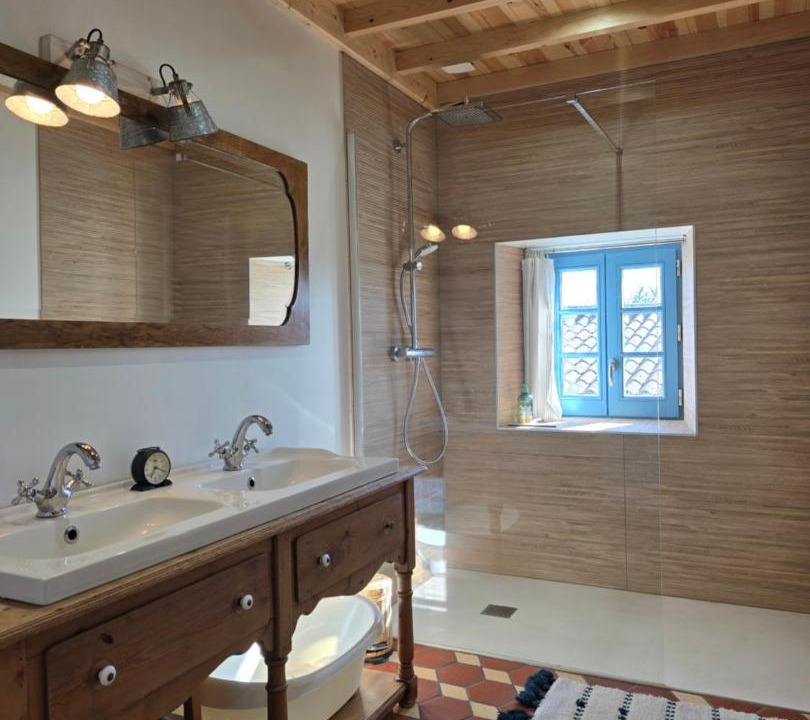 Photo of Bathroom in Usson-en-Forez