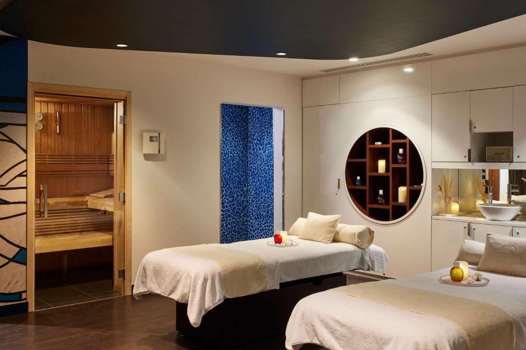 Photo of Others in Auteuil