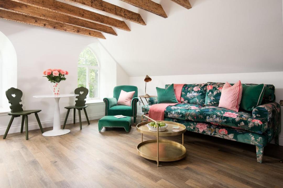 Photo of Others in Peebles