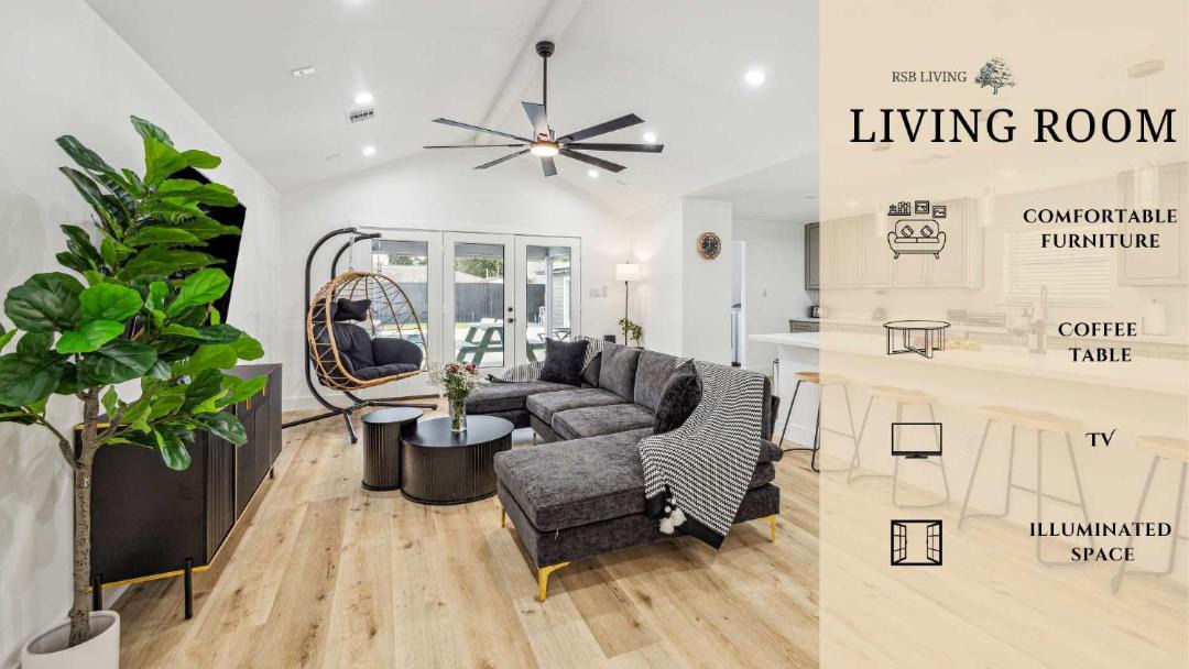Photo of Livingroom in Westbury