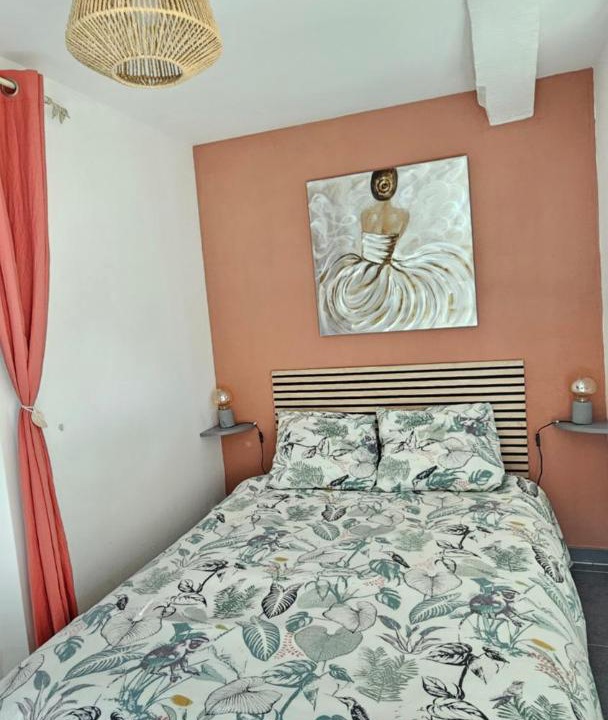 Photo of Bedroom in Quissac