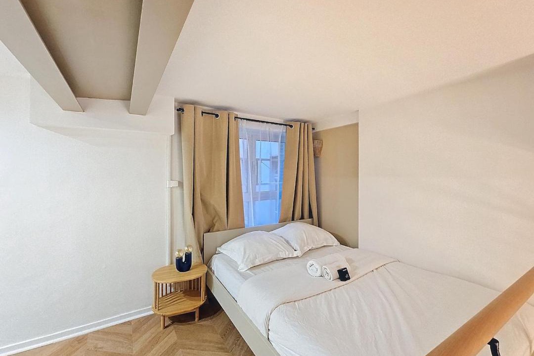 Photo of Bedroom in Griffon - Royale