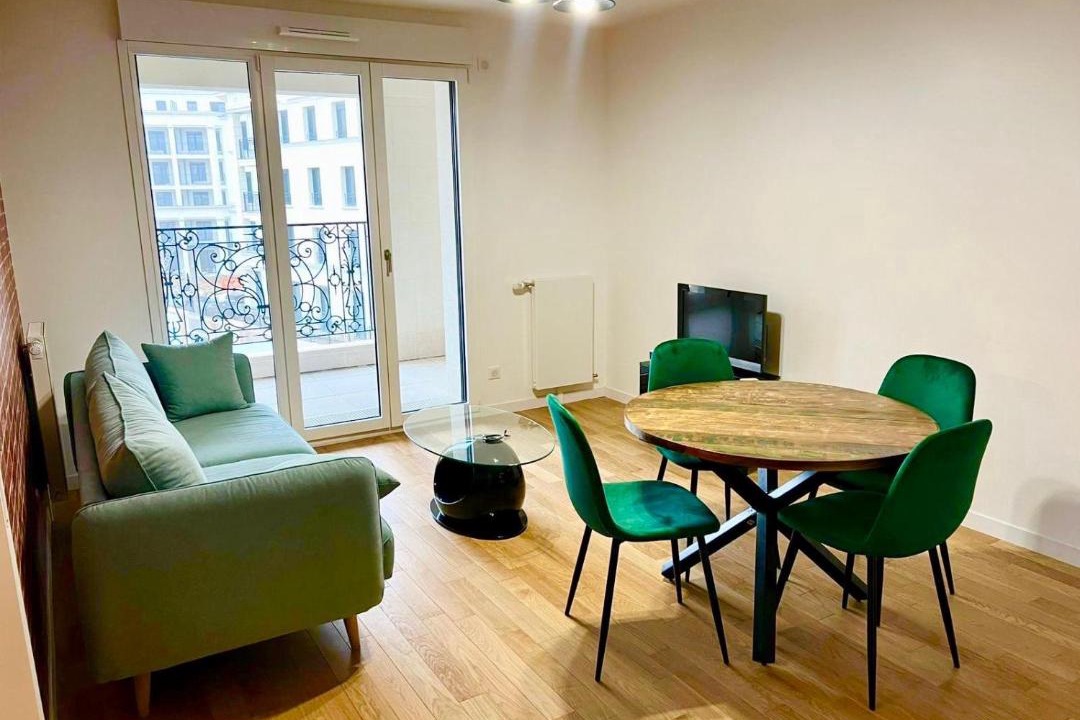 Photo of Livingroom in Clamart