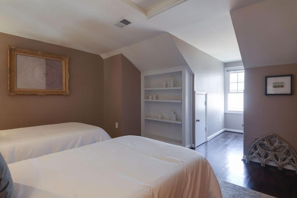 Photo of Bedroom in Old Town Alexandria