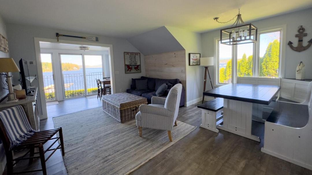 Photo of Others in Malletts Bay