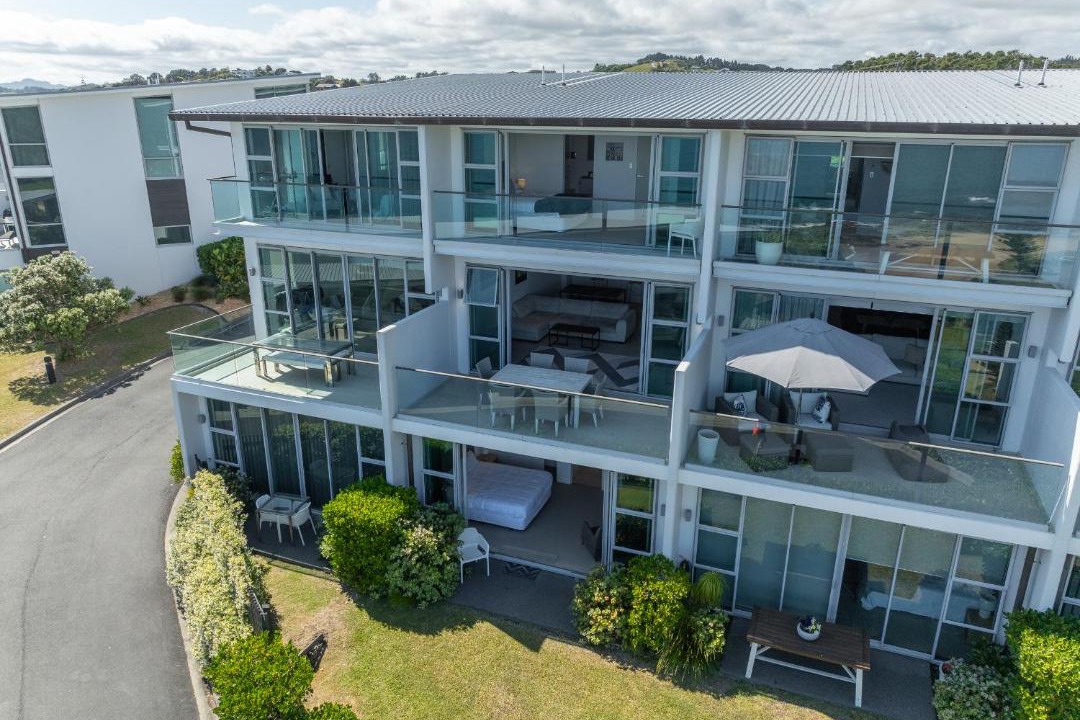 Photo of Others in Cable Bay