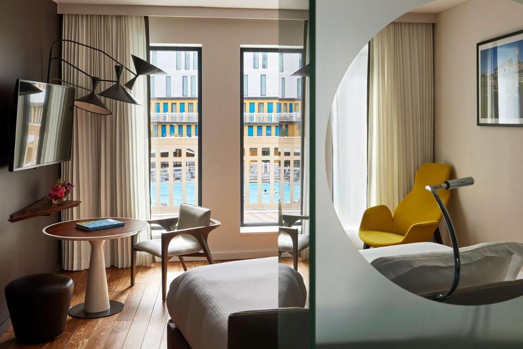 Photo of Others in Auteuil