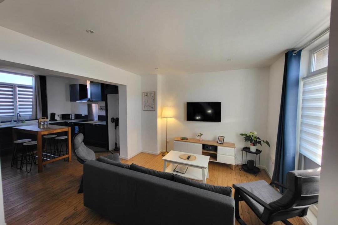 Photo of Others in Lens