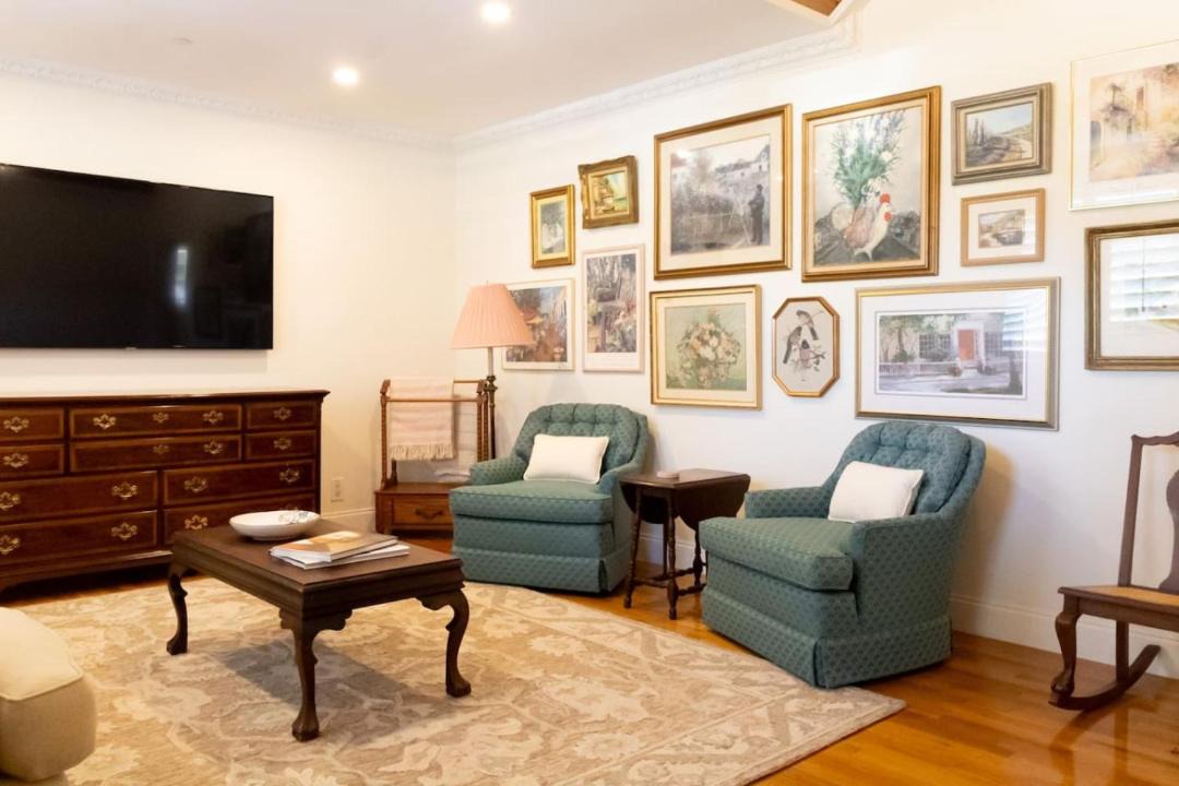 Photo of Livingroom in Pine Gardens North