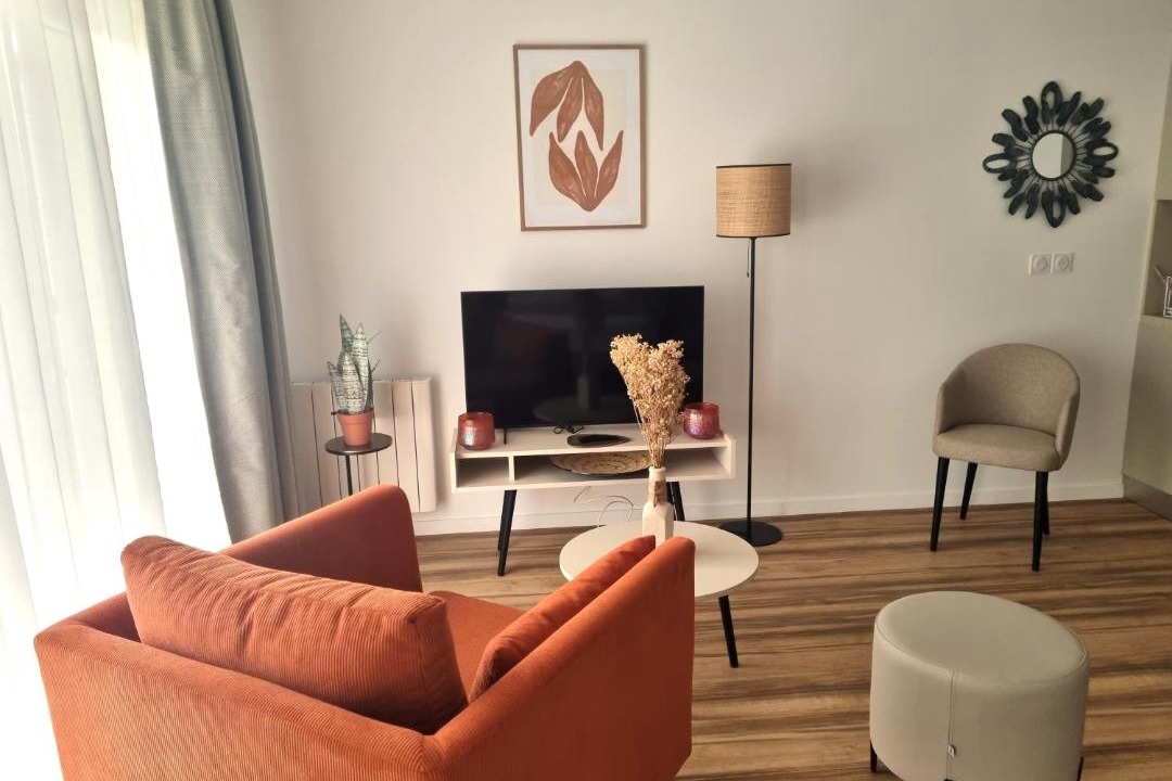 Photo of Livingroom in Plombiees-Les-Dijon