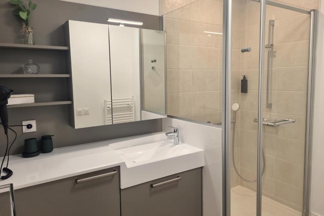 Photo of Bathroom in Plombiees-Les-Dijon